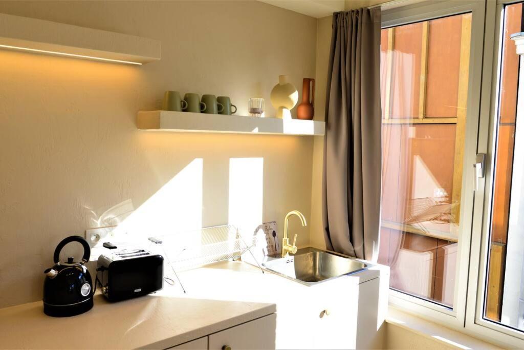 Downtown 2 Bdr Apartment ***** 3 แอนต์เวิร์ป ภายนอก รูปภาพ