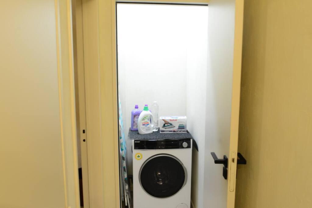 Downtown 2 Bdr Apartment ***** 3 แอนต์เวิร์ป ภายนอก รูปภาพ