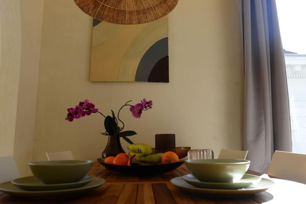 Downtown 2 Bdr Apartment ***** 3 แอนต์เวิร์ป ภายนอก รูปภาพ