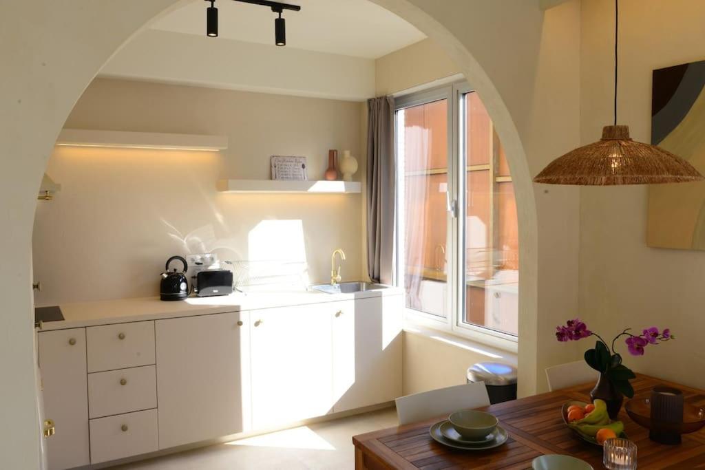 Downtown 2 Bdr Apartment ***** 3 แอนต์เวิร์ป ภายนอก รูปภาพ